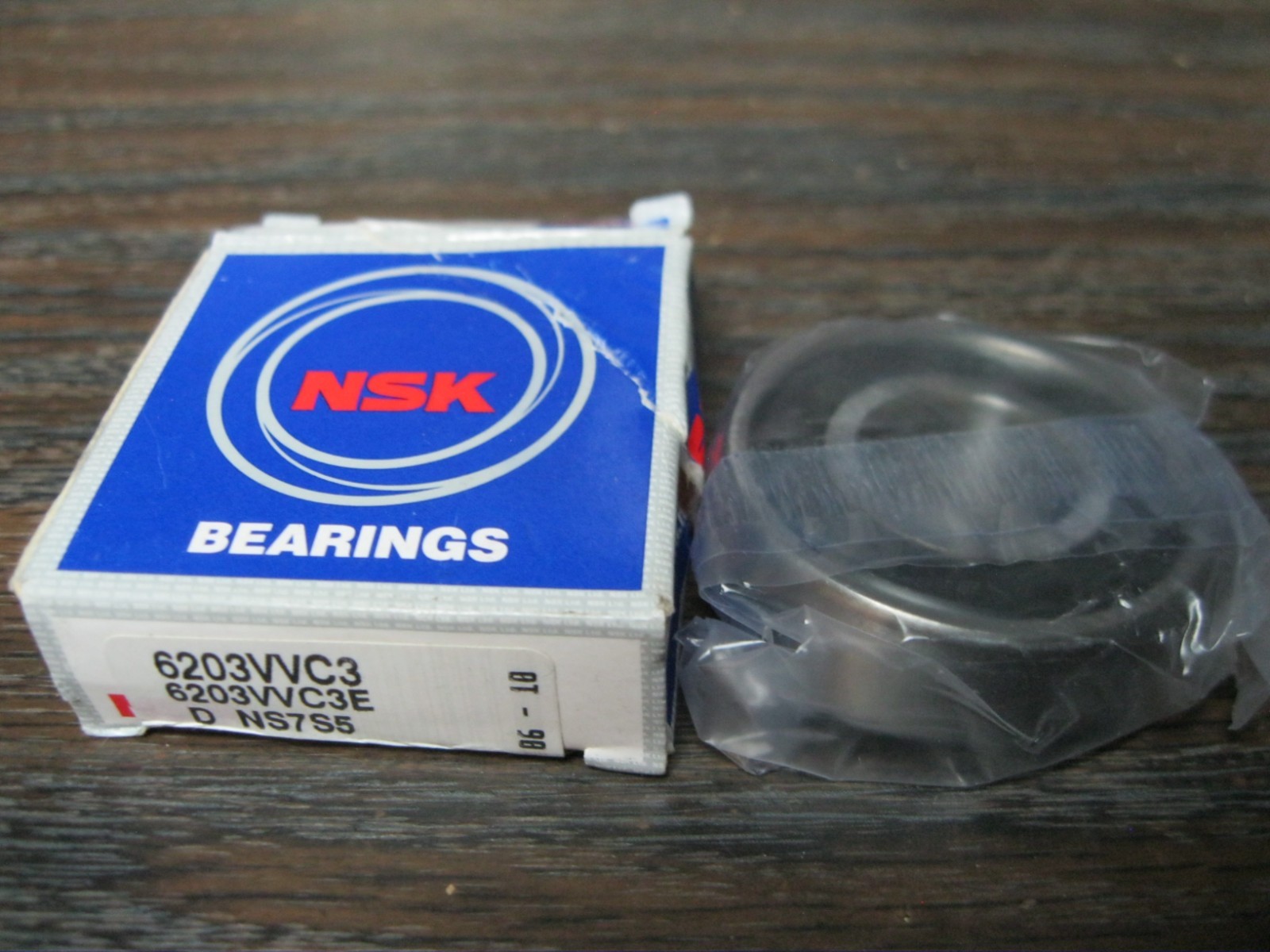 NEW OLD STOCK NSK 6203VVC3, Single Row Deep Groove Ball Bearing