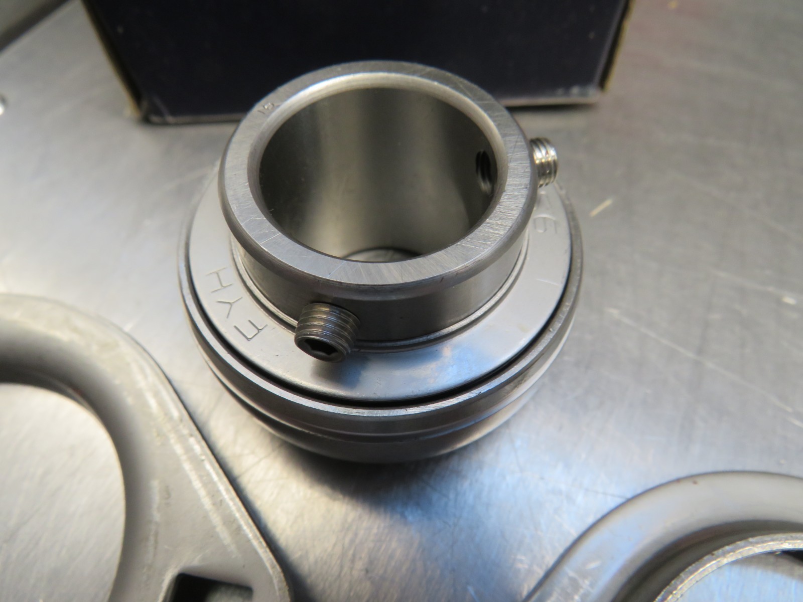 FYH UCPFL20516S6H1 Flange Unit