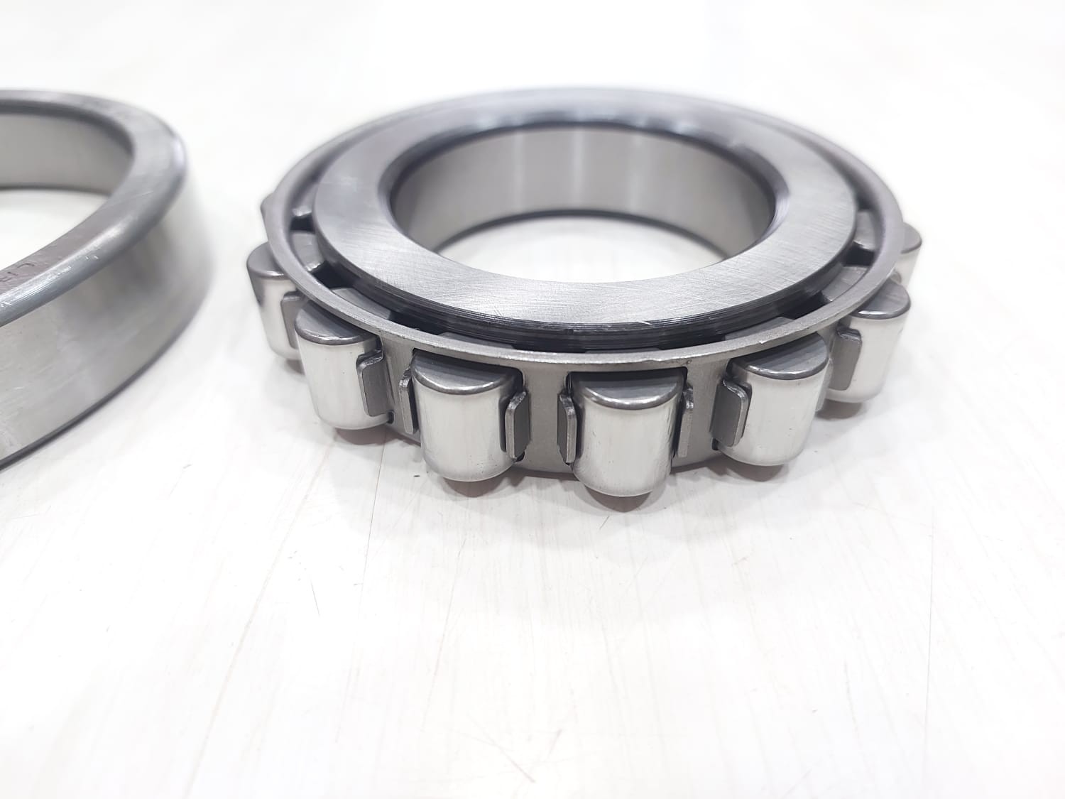 RHP LRJA2.1/2 J CYLINDRICAL ROLLER BEARING 63.5x127x23.8125mm, CFL20 / RL17L