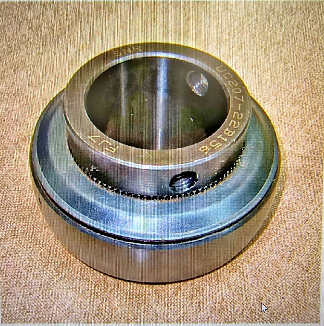 UC207-2B156 NTN-SNR Premium Spherical Bearing 35mm Bore RSR Seal (Made In Japan)