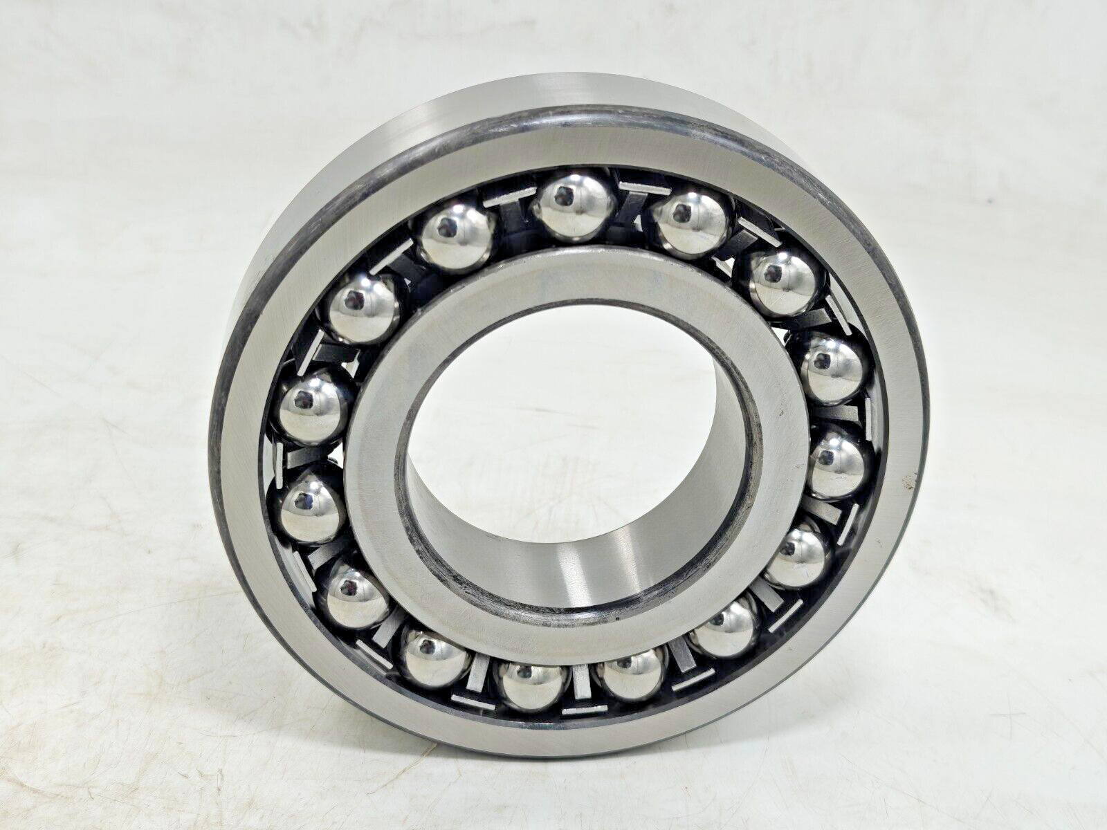 1318 SKF Self-Aligning Ball Bearing 90x190x43 mm SKF 1318 Sweden