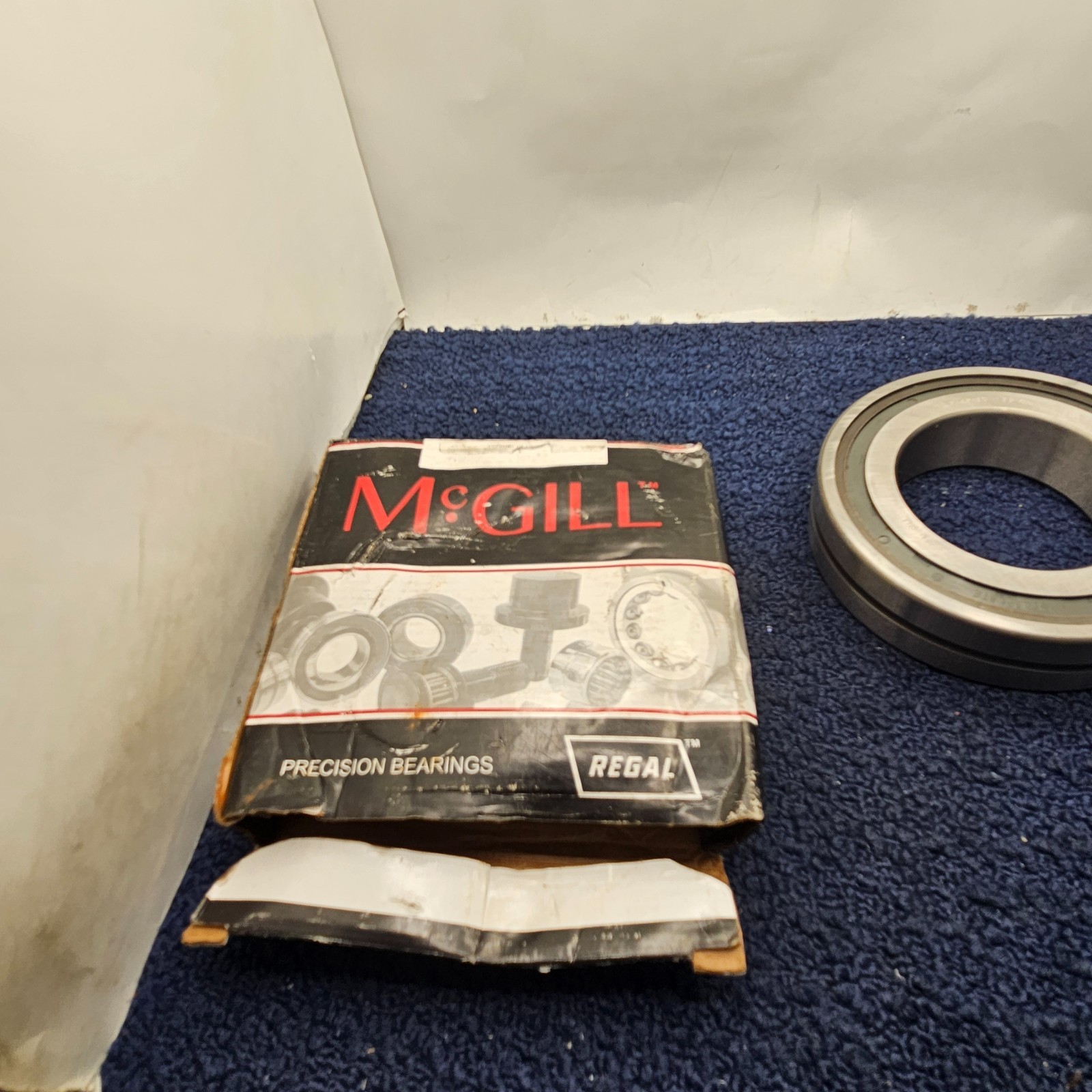 McGill SB 22215 W33 SS: Spherical Roller Bearing 75mm ID, 130mm OD, 31mm Width