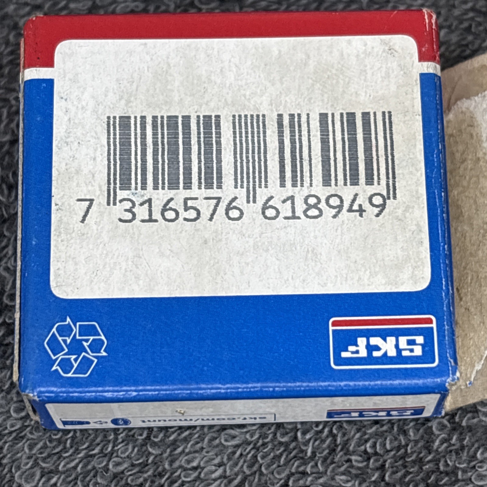 (5) SKF 6300 2RSJEM Sealed Deep Groove Ball Bearings New In Box