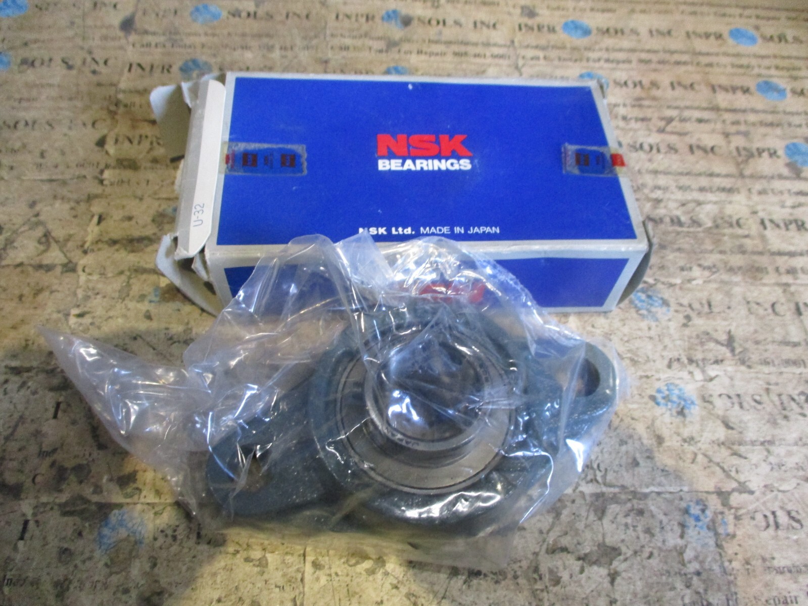 NSK UCFL206-20S Bearing Unit NSK UWJ-UJ Bearing Unit NSK UCFL206-20S *NEW*