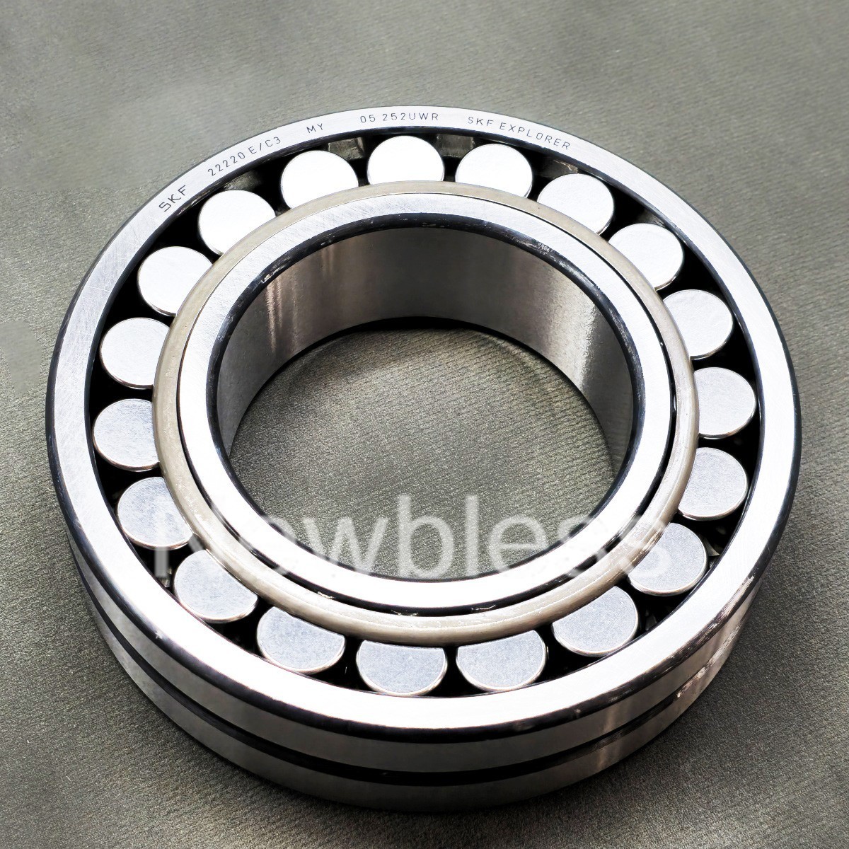 NEW 22220E C3 Spherical Roller Bearing FOR SKF 22220E/C3 22220EC3 Open
