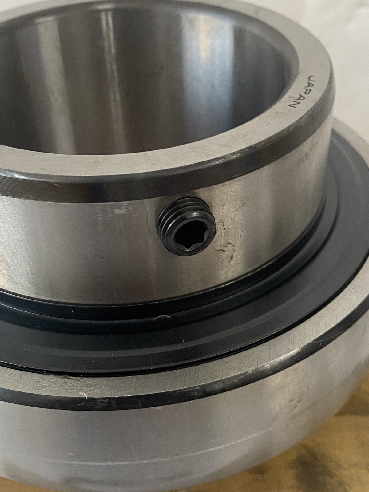 NSK Outer Spherical Waterproof Bearing UC218-555 163mm X 163x 100