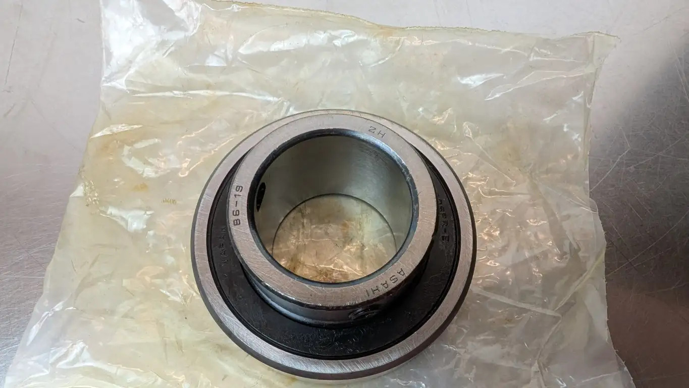 AMI Bearings B6-19 Set Screw Insert Bearing 206PR-E 1-3/16″ 2.4409″ 1.594″