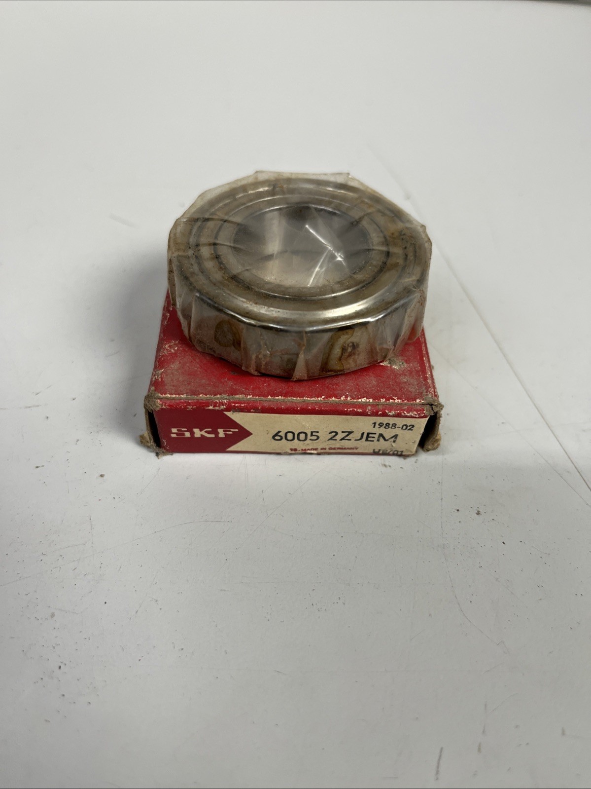 SKF 6005-2ZJEM Bearing Metal Sealed 25x47x12 mm 6005 2Z ZZ C3 JEM 6005Z Q-234