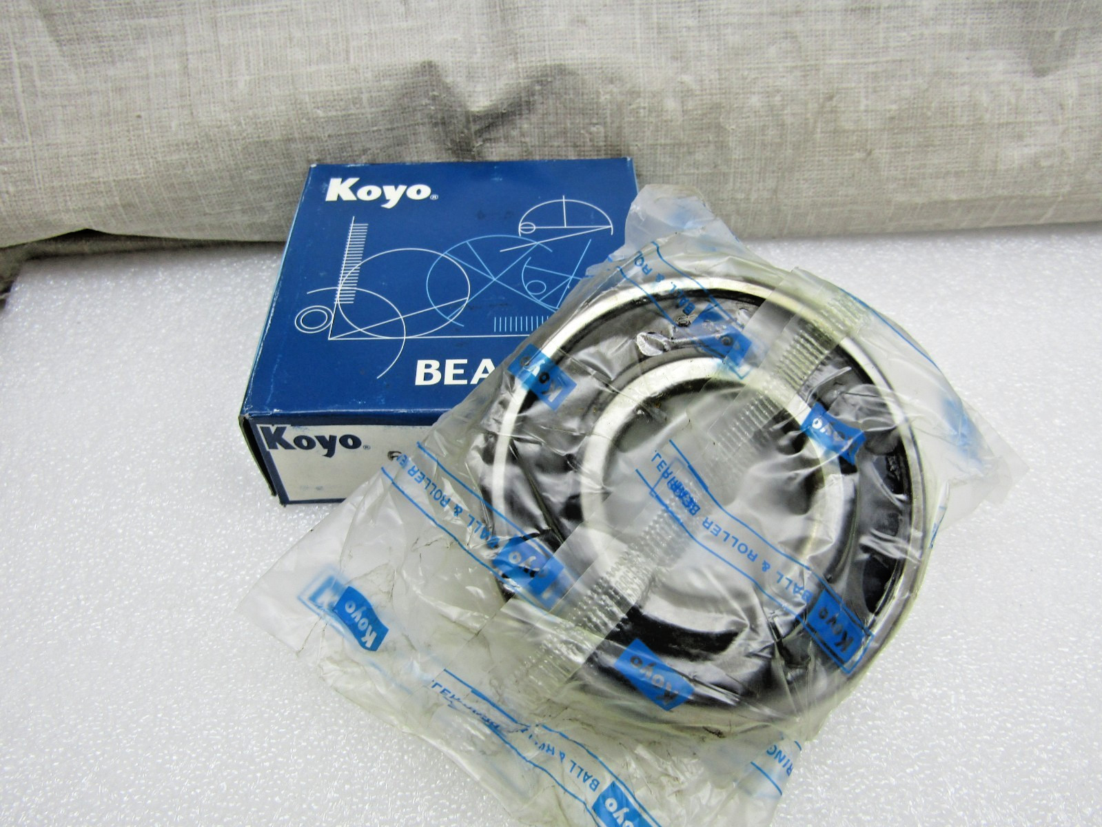 Koyo 6307-2RD C3 35mmX80mmX21mm 6307-2RS Reduced Drag High Speed Sealed Bearing