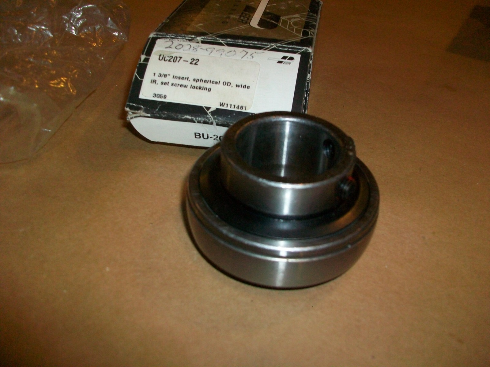Peer Roller Bearing UC207-22 1 3/8″ Insert NEW IN BOX