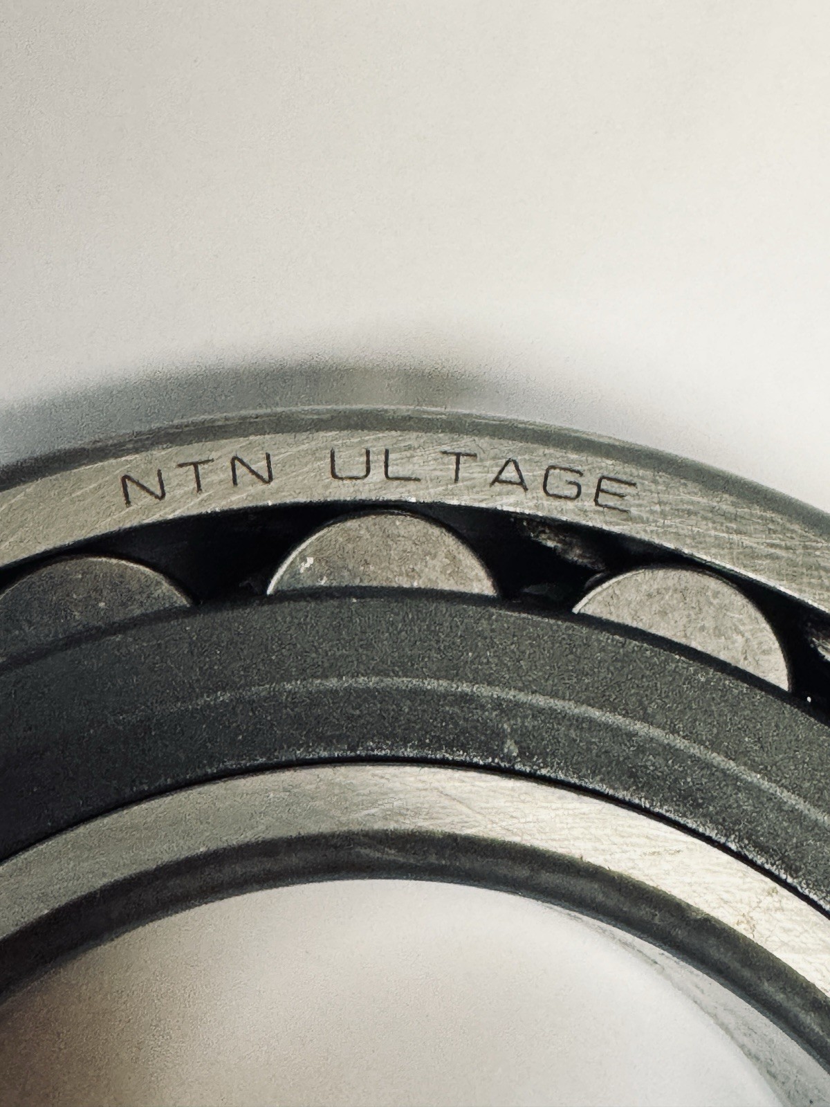 NEW NTN SPHERICAL ROLLER BEARING 100mm x 180mm x 46mm, 22220 .EA K W33 C3