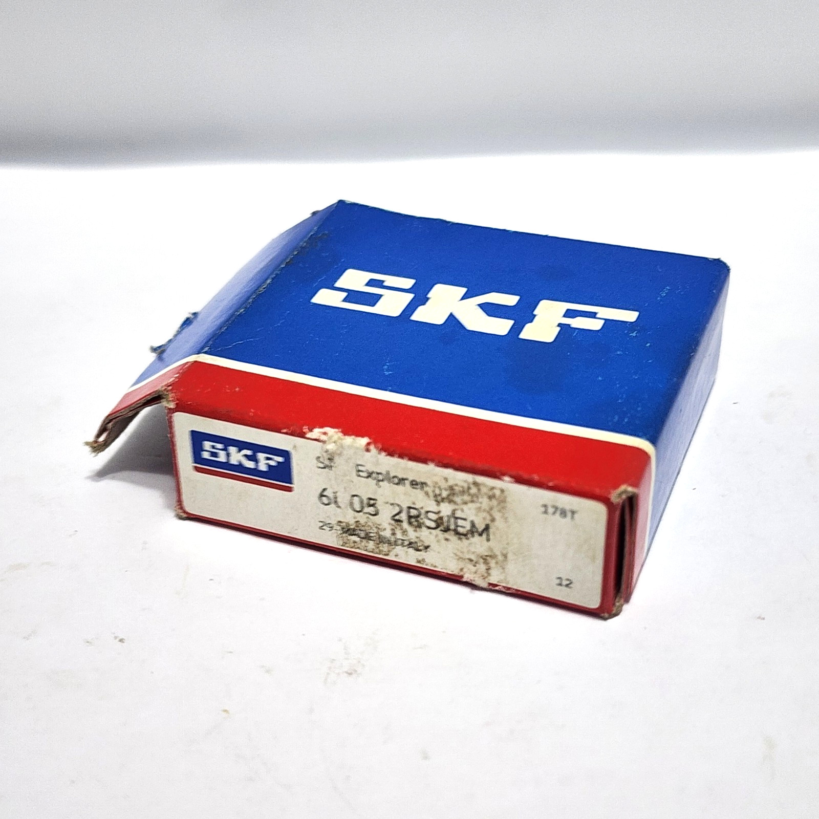 SKF 6005 2RS C3 / 6005 2RS JEM Double Seal Bearing 25X47X12