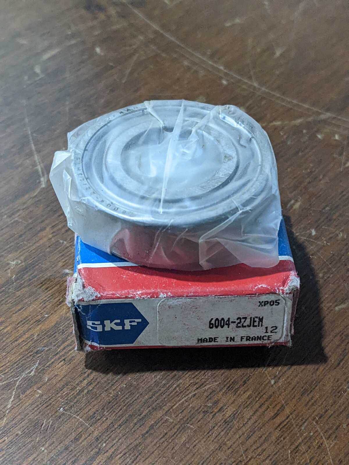 New SKF 6004-2ZJEM 60042ZJEM Deep Groove Ball Bearing Sheilded On Both Sides