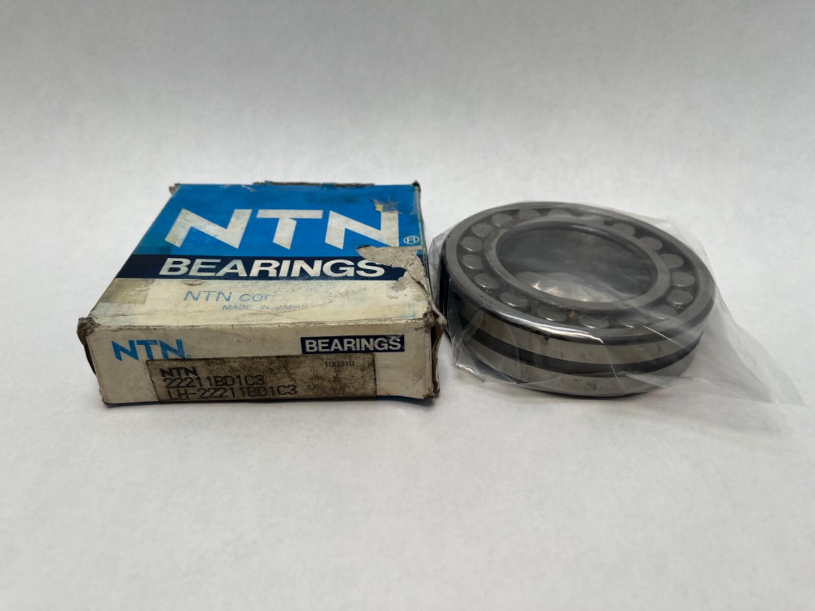 NTN 22211BD1C3 Spherical Bearing 55x100x25mm 22211CJ 22211 B W33/D1 C3 Japan