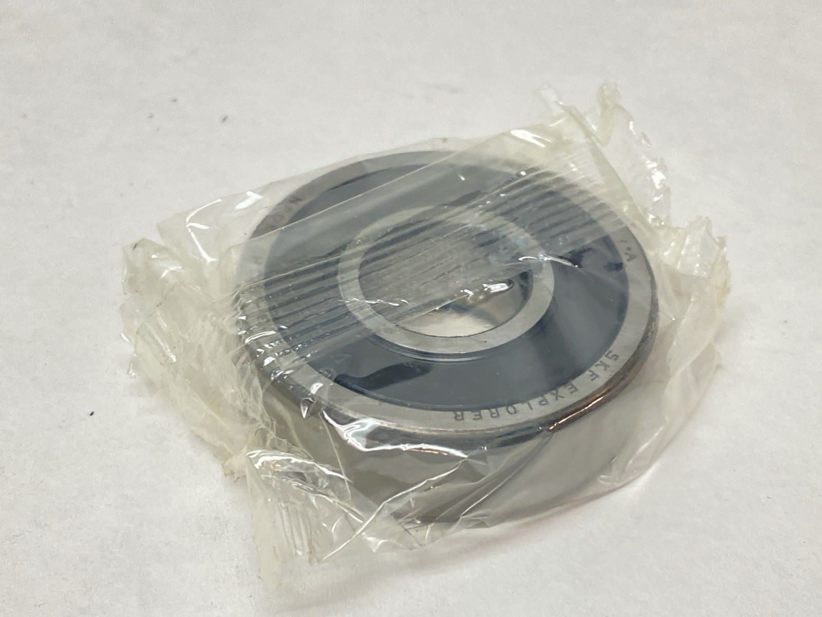 SKF 6303 2RSJEM Deep Groove Ball Bearing 0.6693″ Bore 1.8504″ OD 0.5512″ Wide