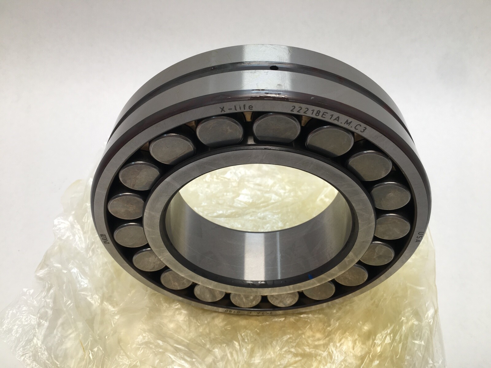 FAG 22218E1A.M.C3 Spherical Roller Bearing 90x160x40mm 22218 E1 A M C3 XLife USA
