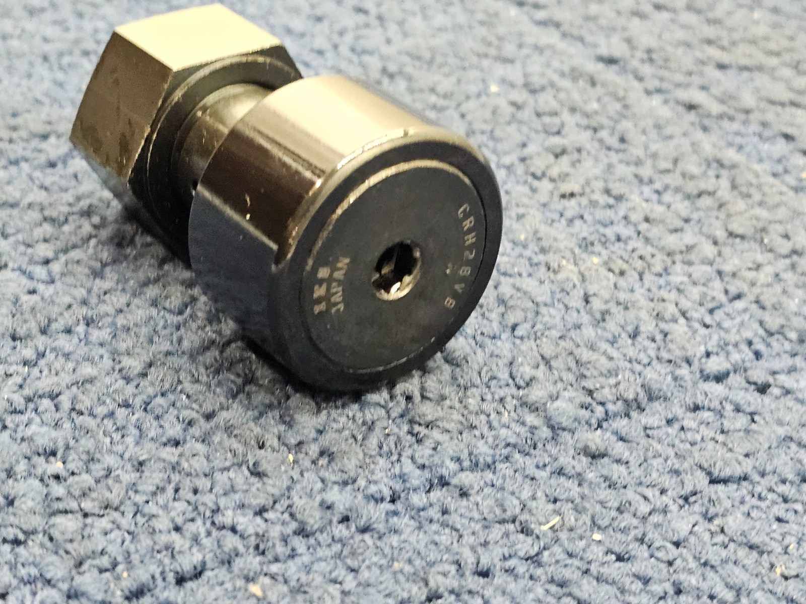 IKO CRH28VB Cam Follower Full Complement Carbon Steel Cylindrical Outer Ring