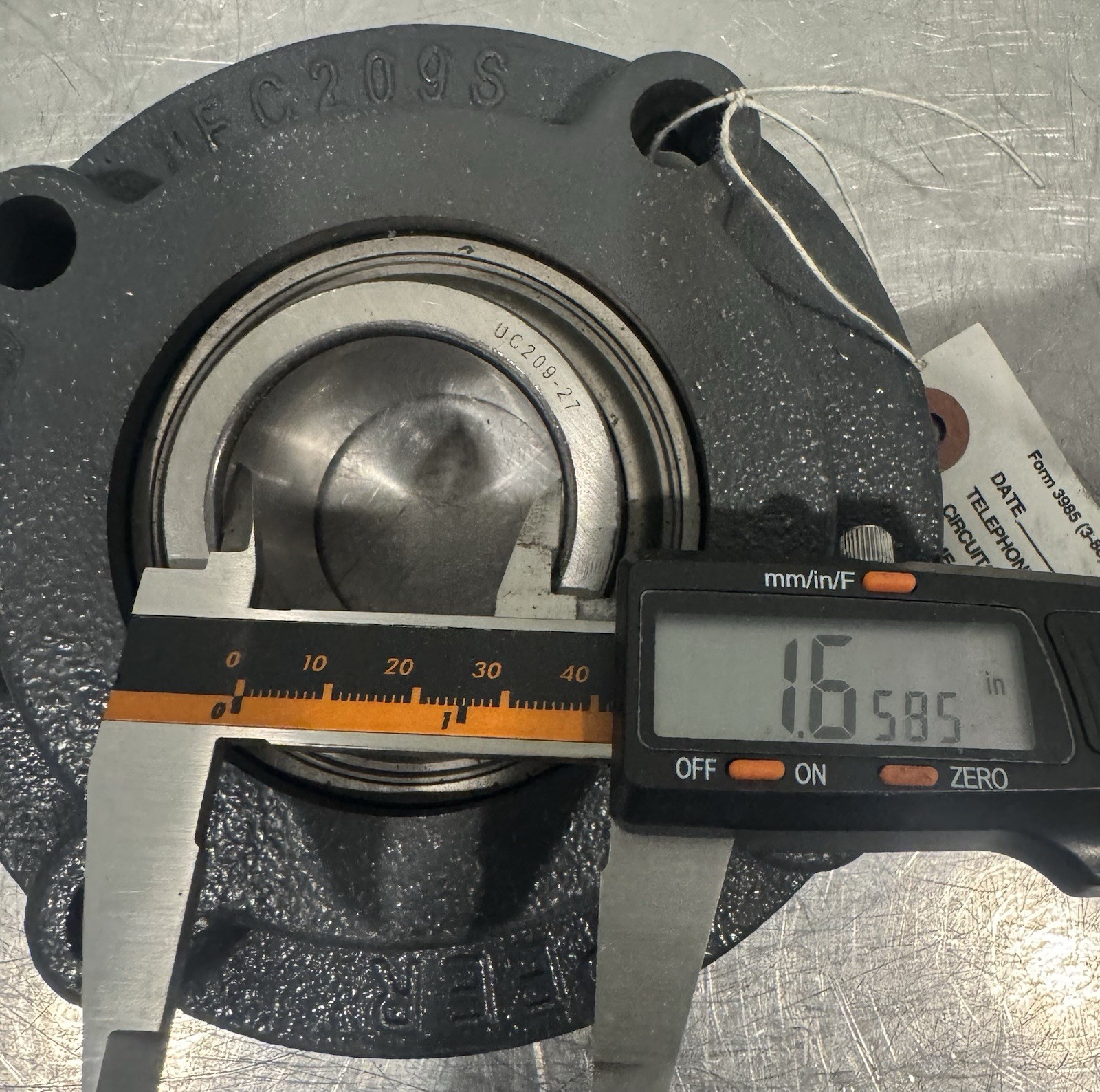 Peer FC209S Flanged Roller Bearing NEW! FREE SHIPPING!