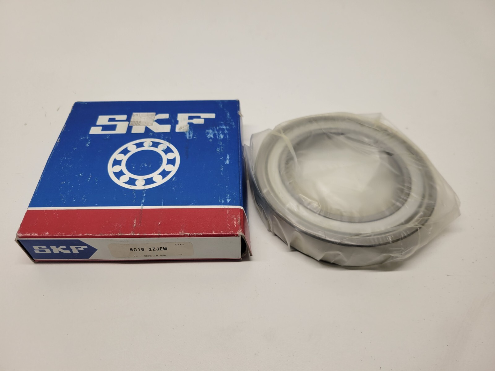 NEW IN BOX! GENUINE SKF BALL BEARING 6016-2ZJEM