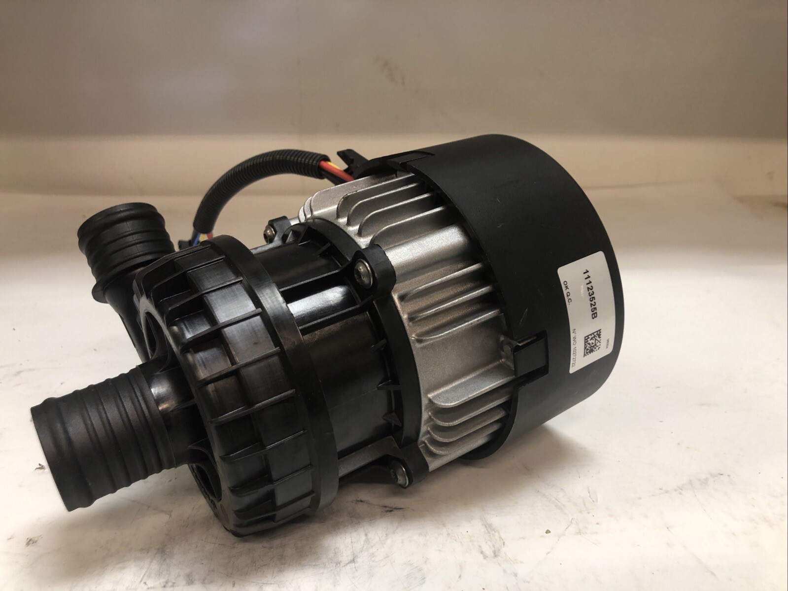 1 New VALEO Water Pump SPUMP 260 CAN 05, 11138177A, 24V/260W |U.S.A. Seller| *