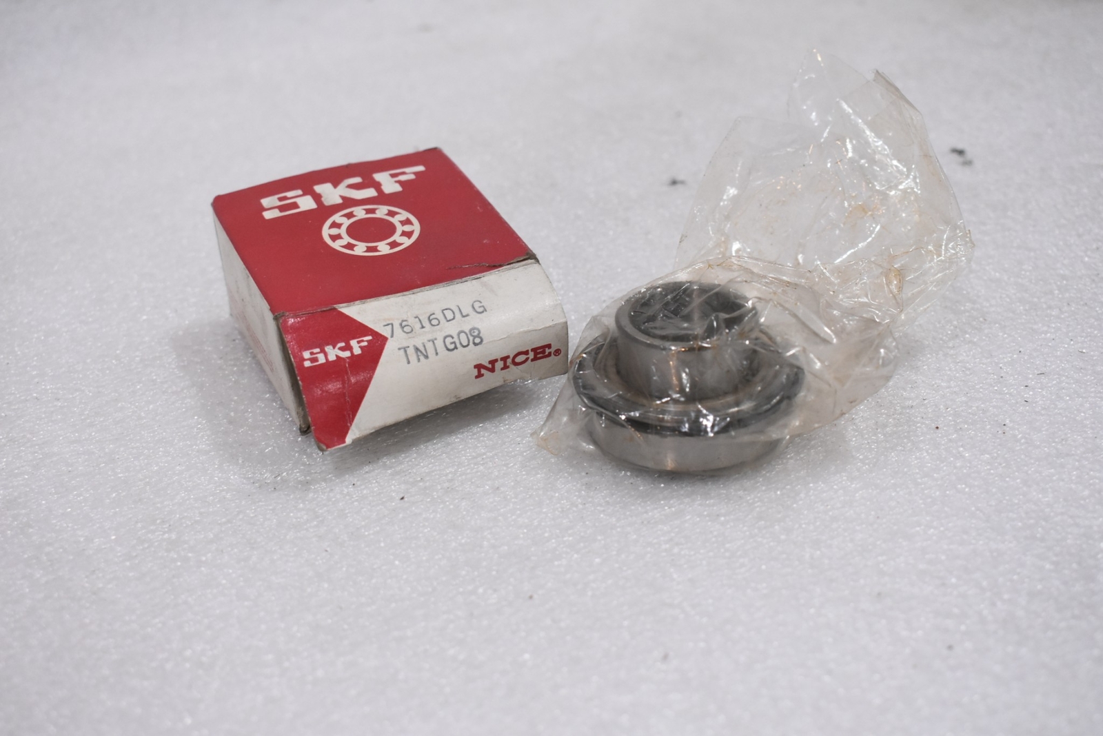 RBC BEARINGS NICE BALL BEARING 7616DLG BALL BEARING 1IN X 2IN X 5/8IN