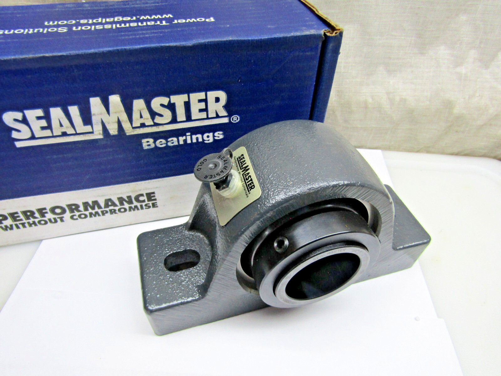 Sealmaster USRB5000E-111 1-11/16″ Roller Bearing Pillow Block Bearing