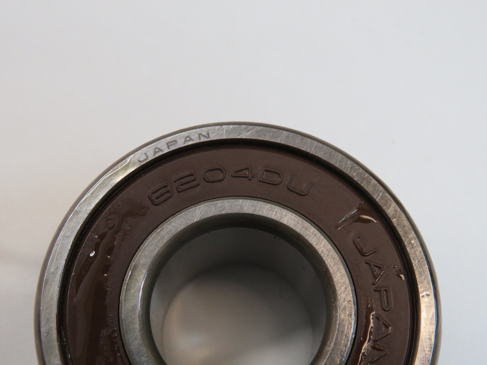 NSK 63204DDUCE Deep Groove Ball Bearing 47mm OD 20mm ID 20.62mm W BOX DAMAGE NEW