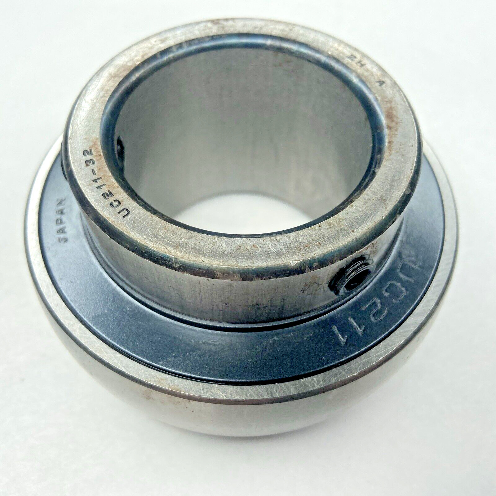 AMI Bearings UC211-32