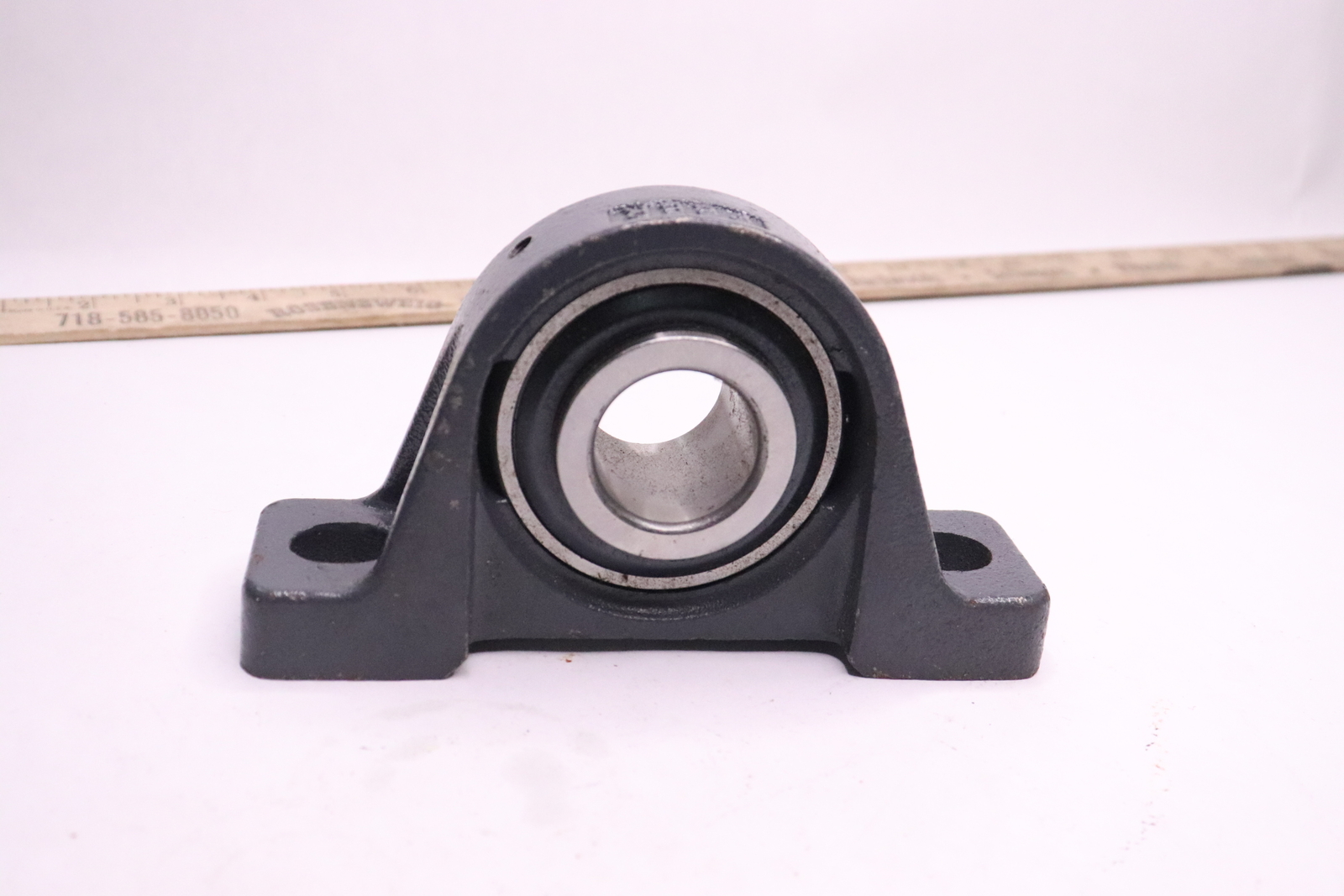Peer 2 Bolt Flange Ball Bearing 3/8″ Shaft Bore UC207-20