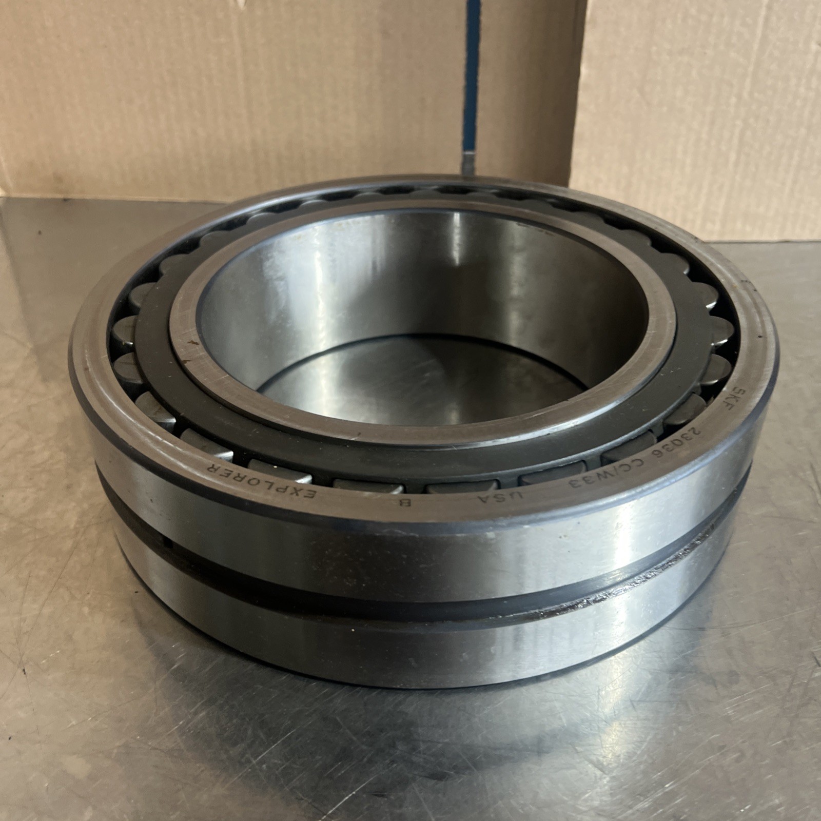 SKF 23036 CC/W33 spherical roller bearing Nos Surplus No Original Box