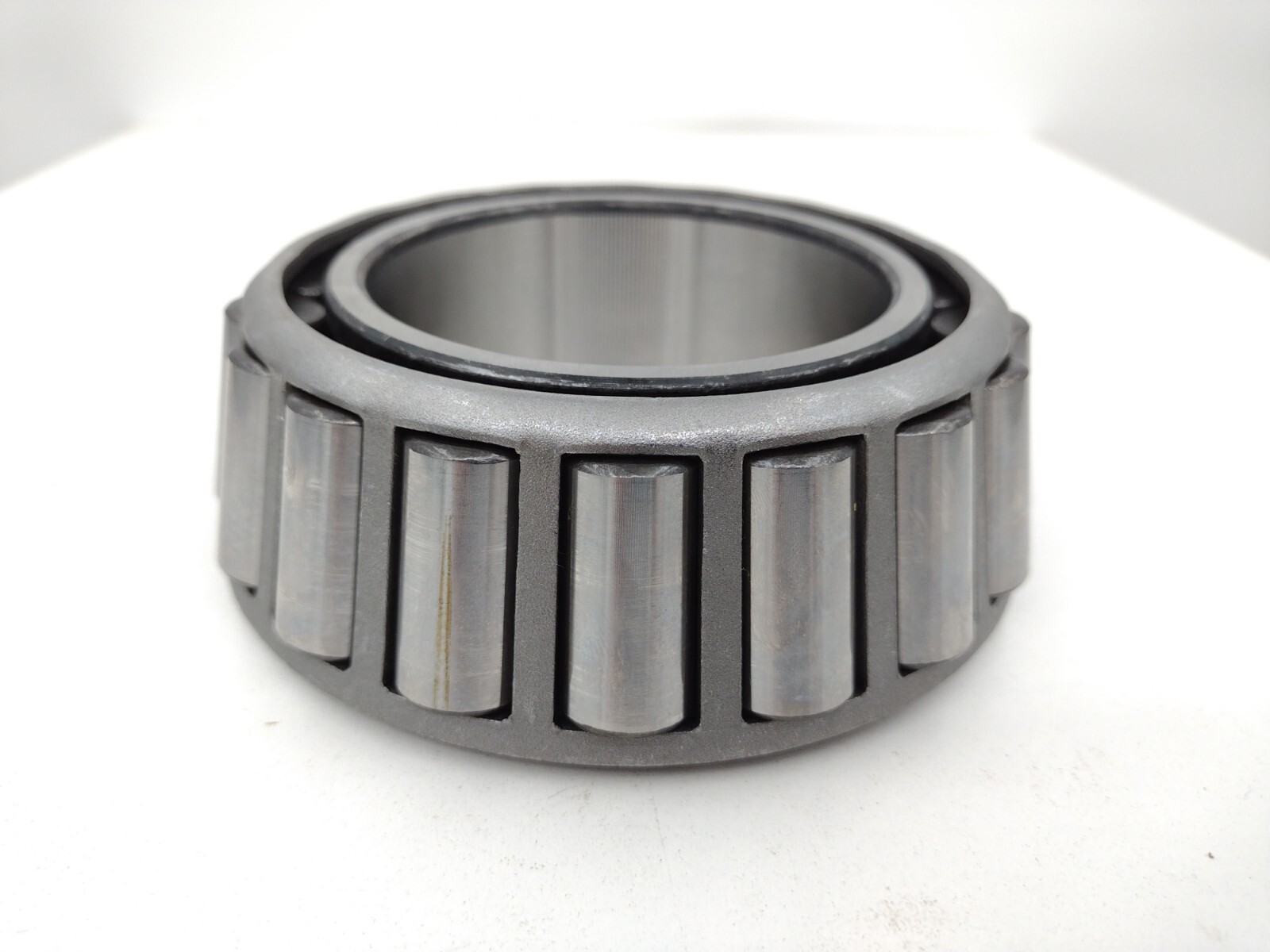 * Bower Federal Mogul BCA 749-A Tapered Roller Bearing Cone