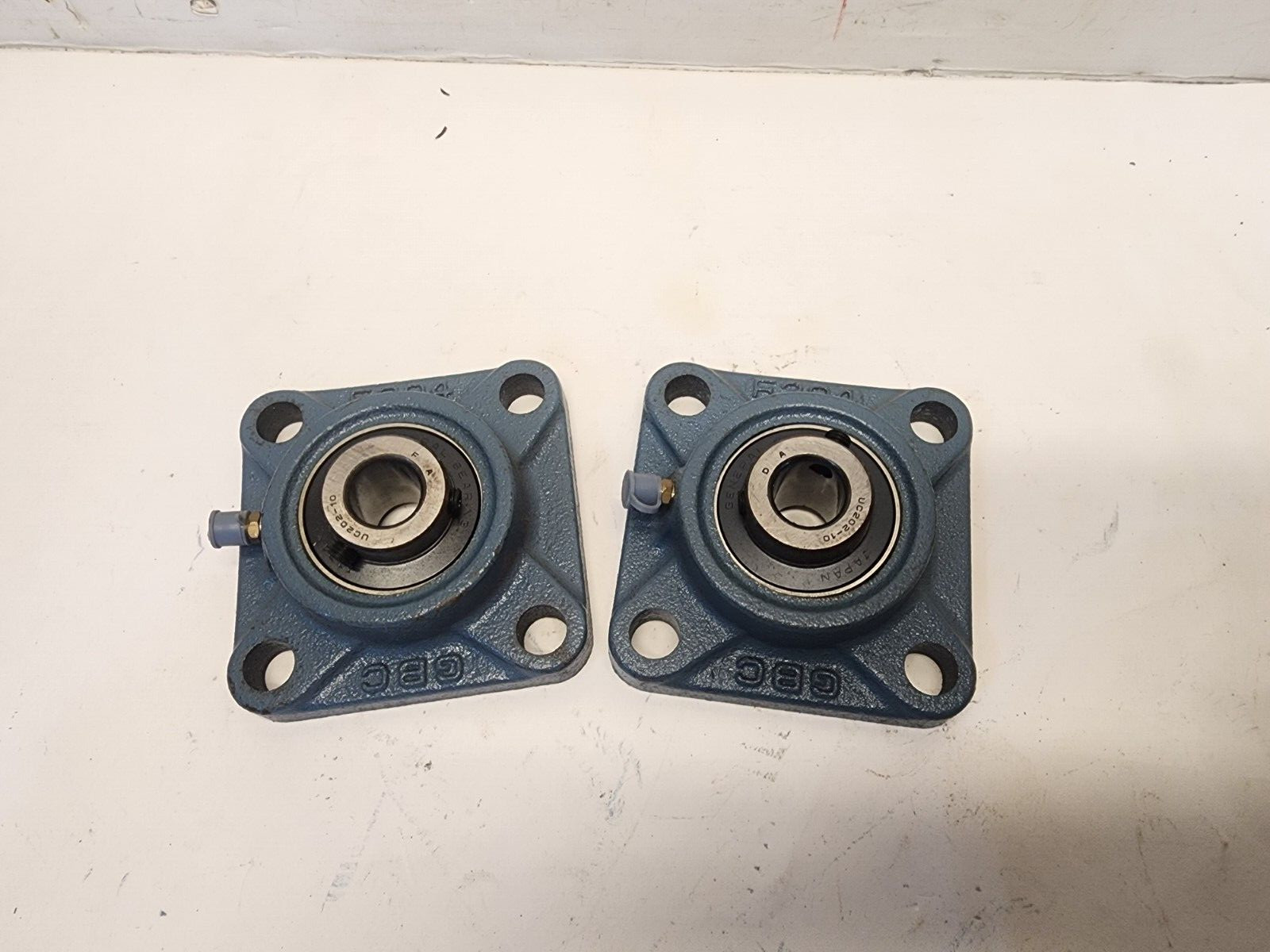 Set of 2 GBC F204- Square Flange Pillow Block Bearing .625 Bore made in Japan