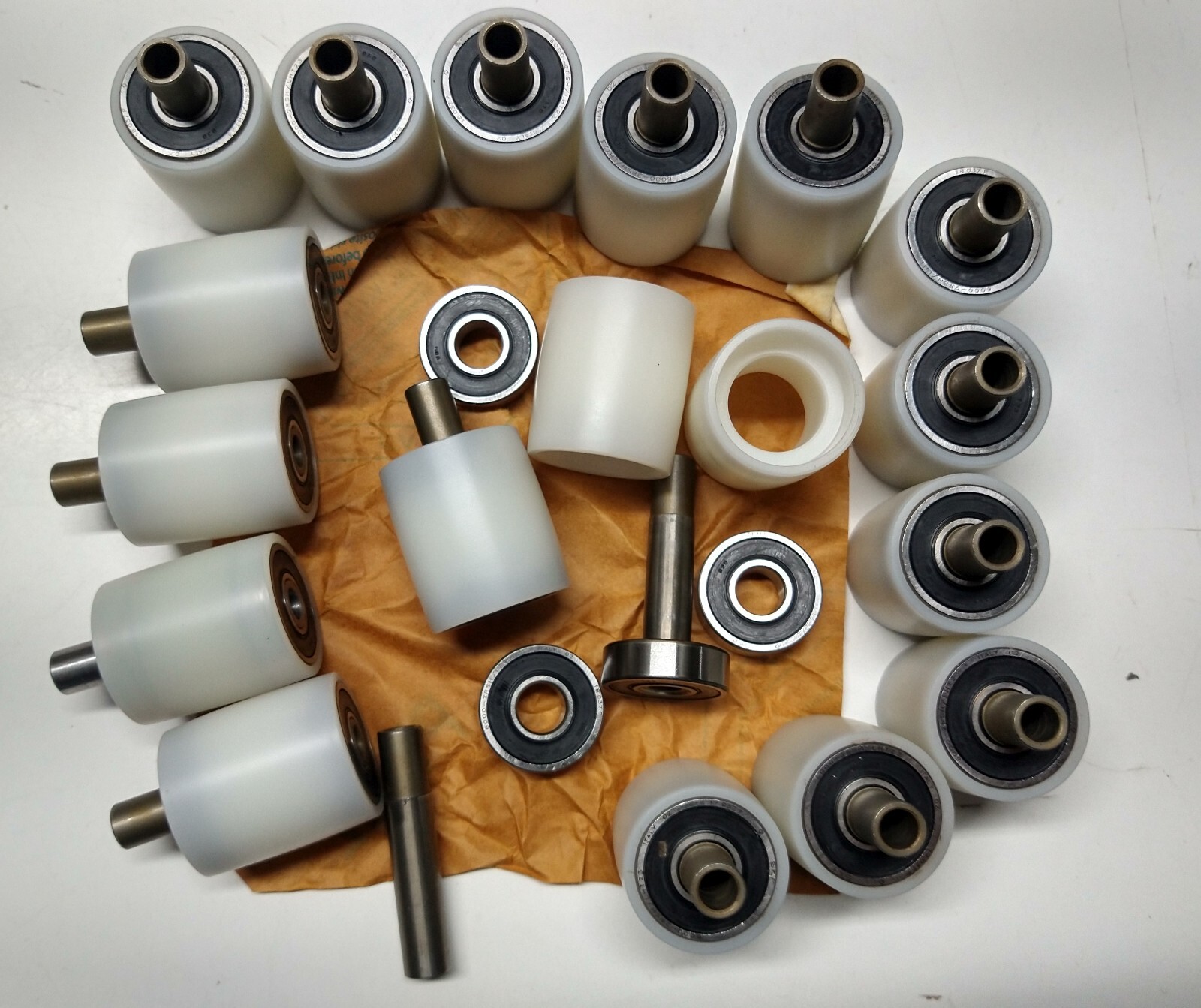 48 Lot 6000-2RSH C3 SKF Rubber Seal Ball Bearing 10x26x8 (mm) w Roller Assembly