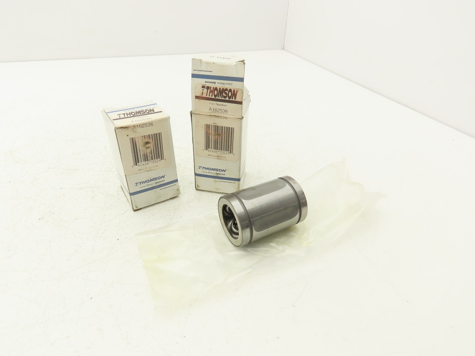 Thomson A162536 Linear Ball Bushing 1″ Shaft Dia 2.233″ OD x 2″ W Lot of 2