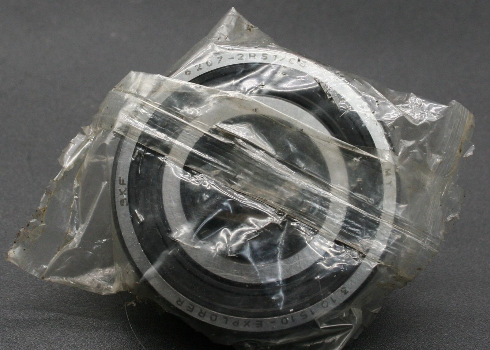 One (1) SKF 6207 2RS1/C3 Deep Groove Bearing 35MM ID Malaysia NEW