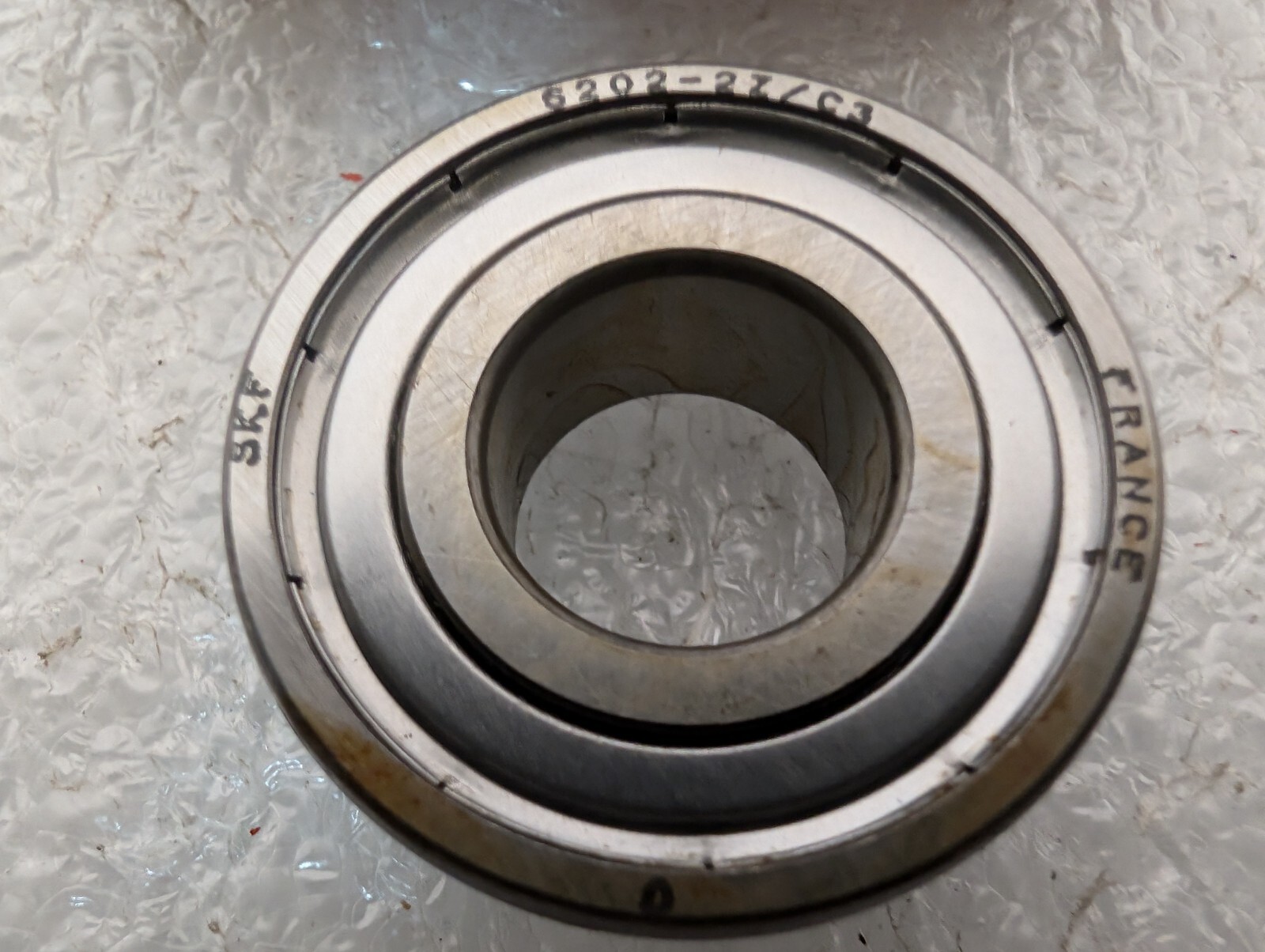 Lot of 2 SKF 6202-2ZJEM Radial Deep Groove Ball Bearings – Straight Bore