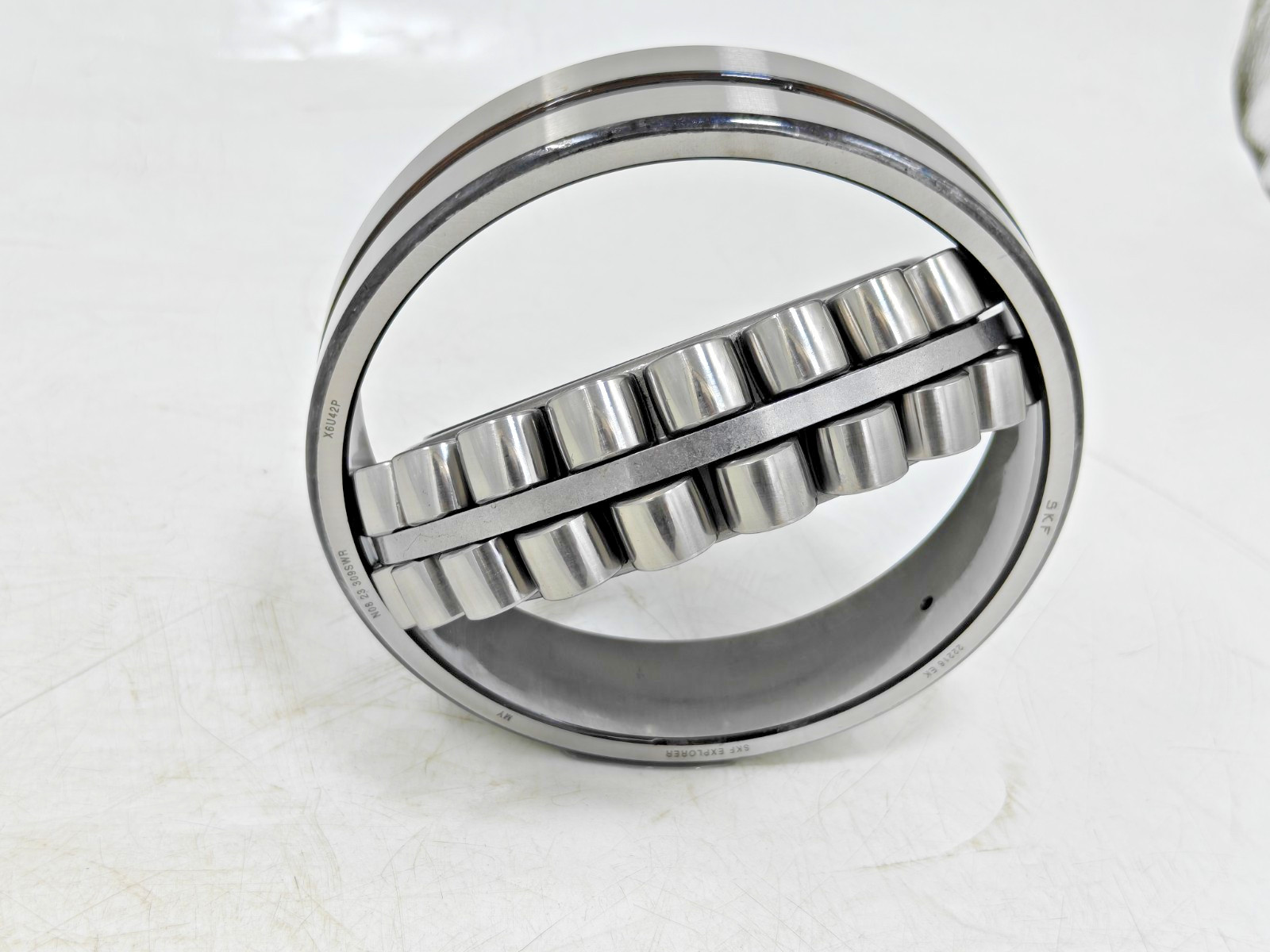 22216 EK SKF Spherical Roller Bearing SKF 22216EK W33 Tapered Bore 22216K