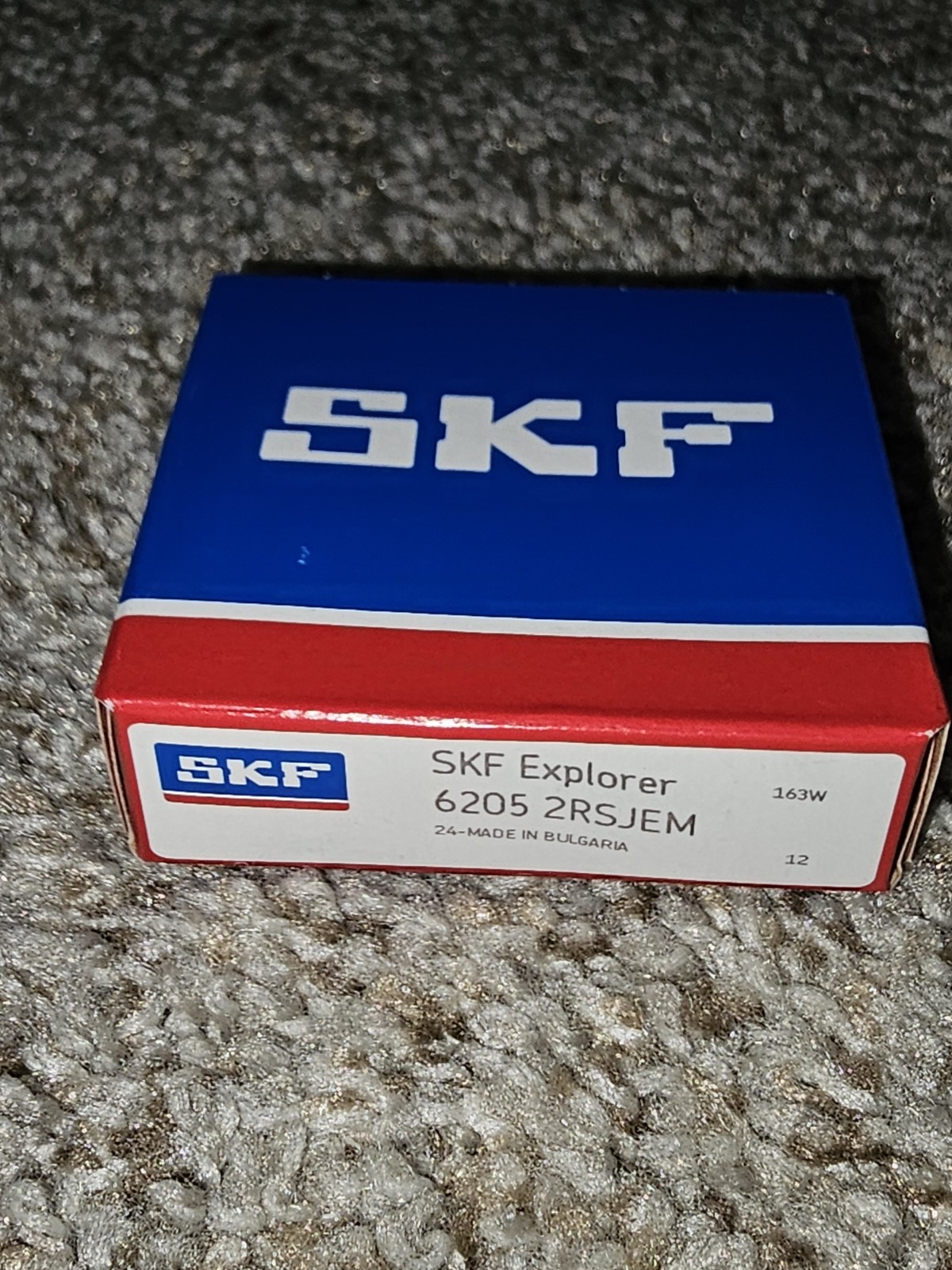(60 Units) Sealed, SKF 6205 2RSJEM Deep Groove Bearing