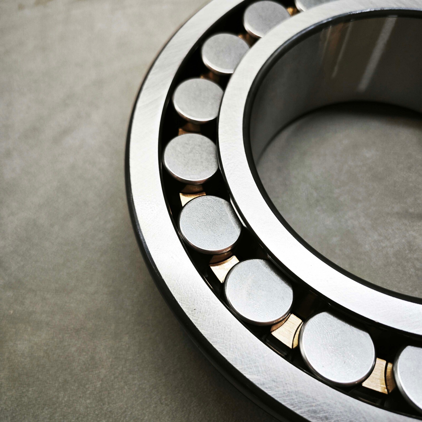 Timken New Spherical Roller Bearing 110 x 200 x 53 mm 22222KEMW33C3