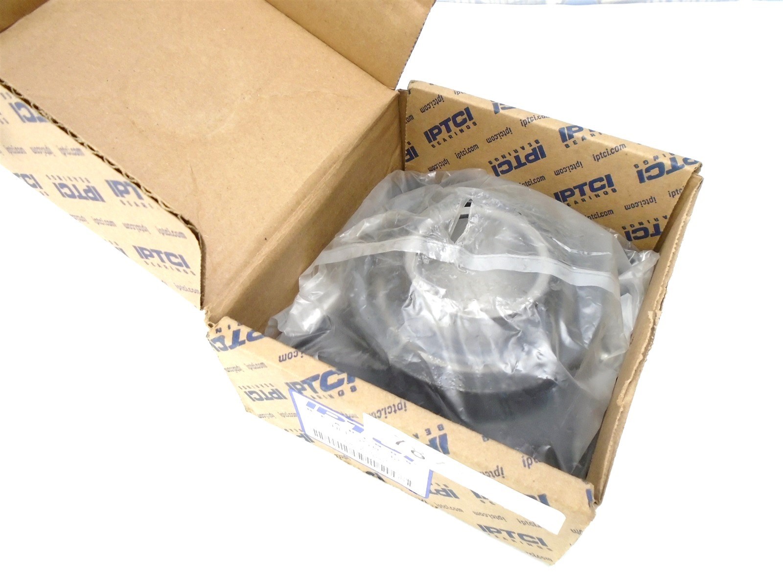 IPTCI – UCF210-32 – 2 in. Flange Mount BALL BEARING – (NEW in BOX)
