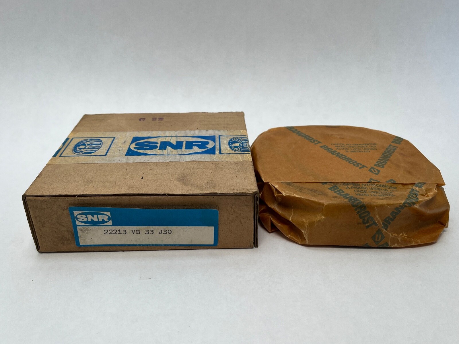 SNR 22213VB33J30 Spherical Bearing 65x120x31 mm 22213-V-B33-J30 22213W33C3