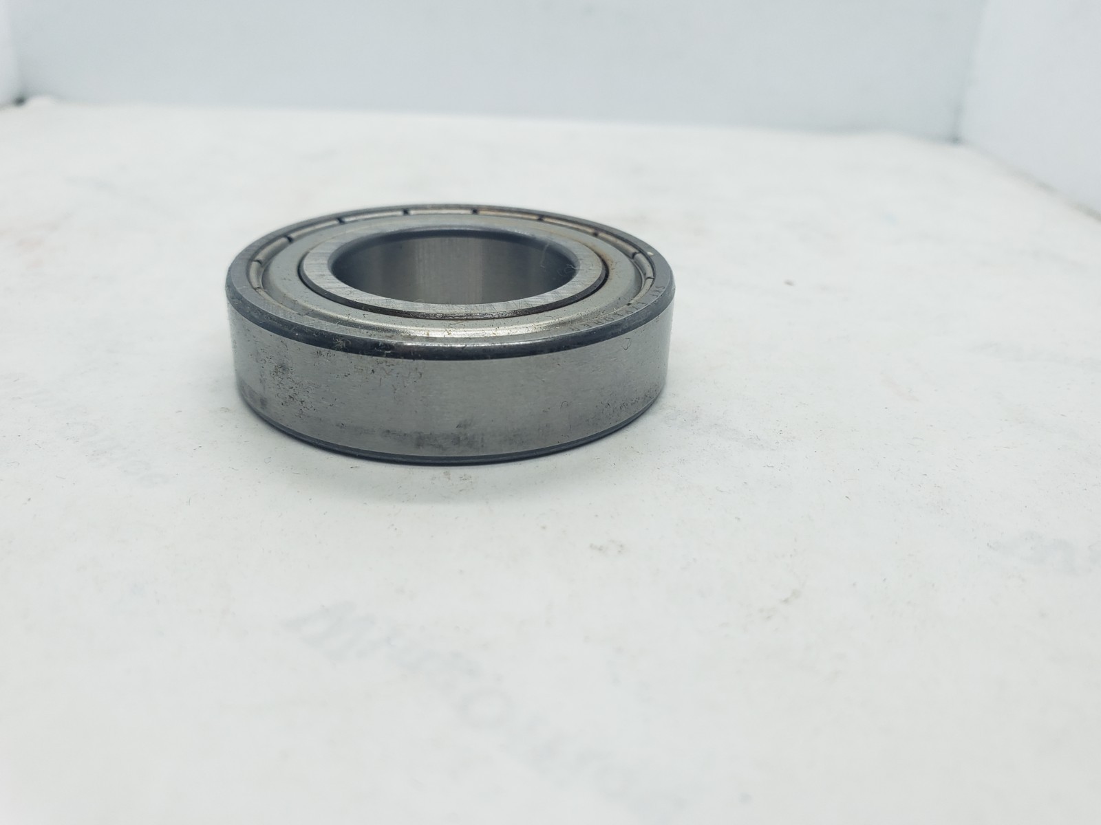 SKF 6005-2Z DEEP GROOVE BALL BEARING 25x47x12mm, LOT OF 2, NIB