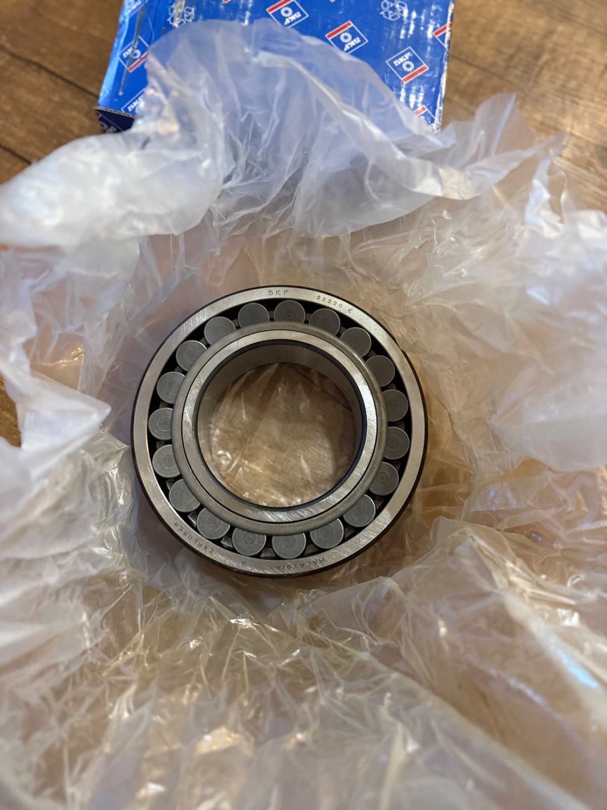 SKF Self-Aligning 22220 E/3 15/16×7 3/32×1 13/16in / Unused / Boxed