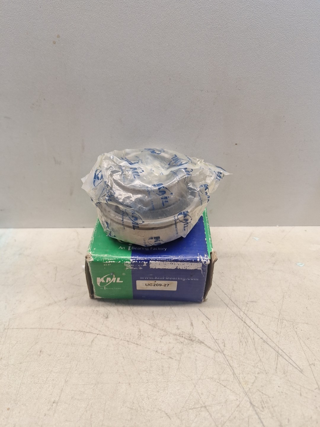 KML UC209-27 Bearing Insert NIB