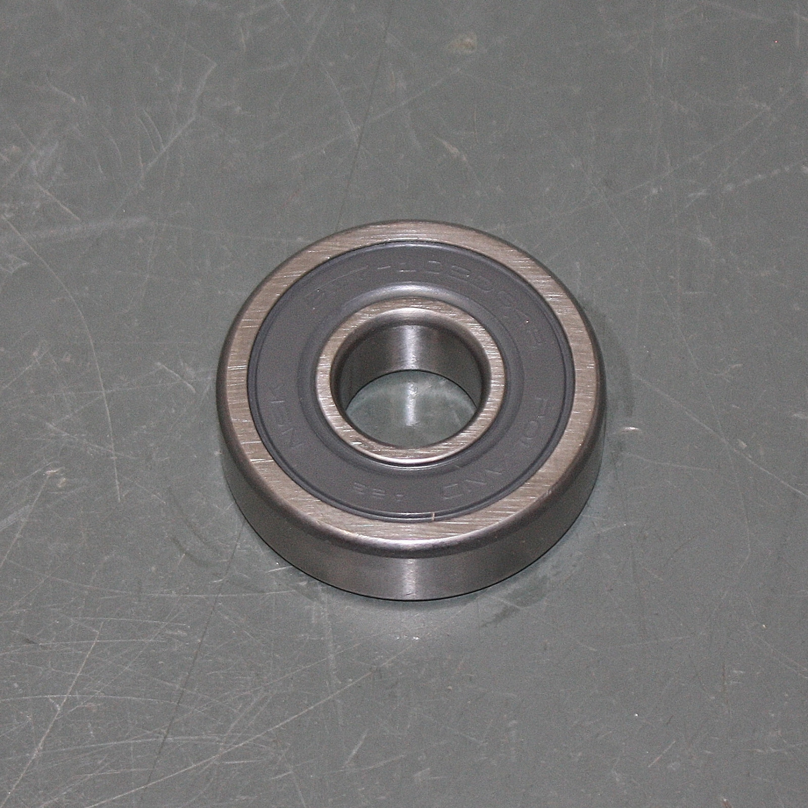 (10) NSK Radial Ball Bearings B17-102DG48, 47mm x 14mm x 17mm, Straight Bore