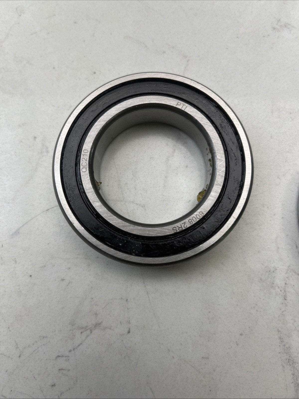 6008 2RS Ball bearing (Lot Of 2)