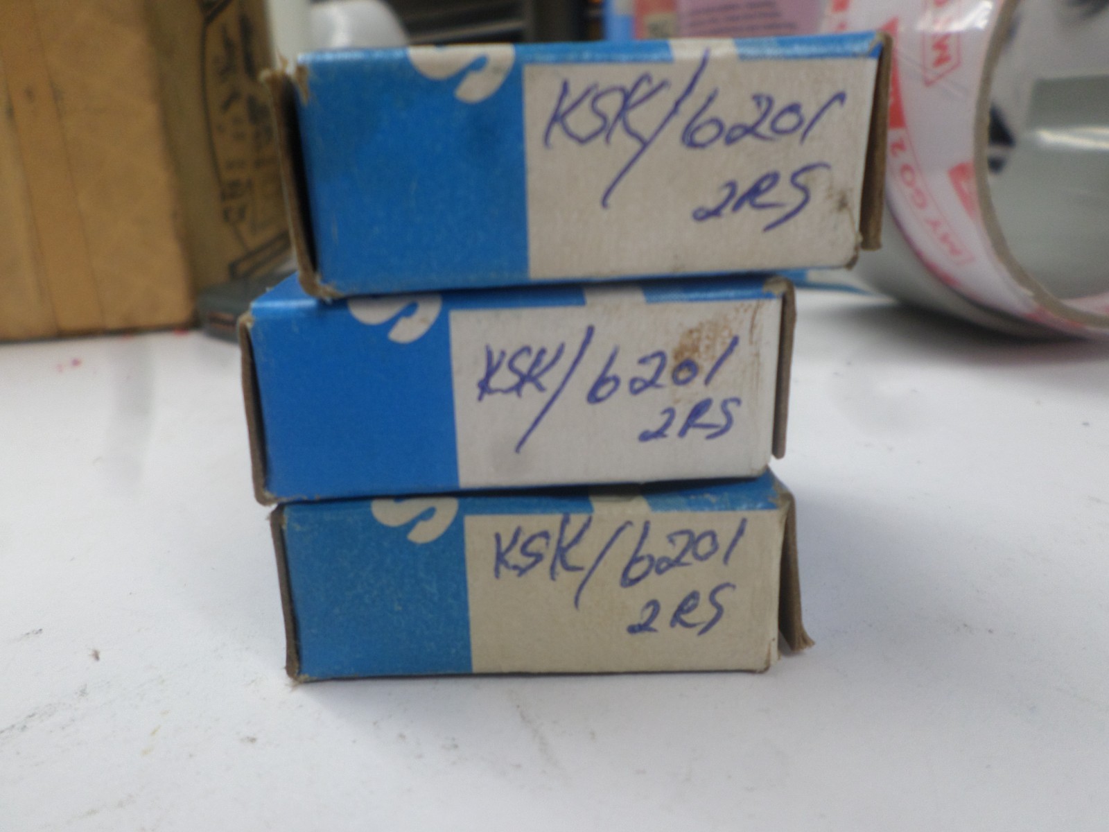(LOT OF 3) KSK Bearings 6201 2RS Rubber Seal New Open Box