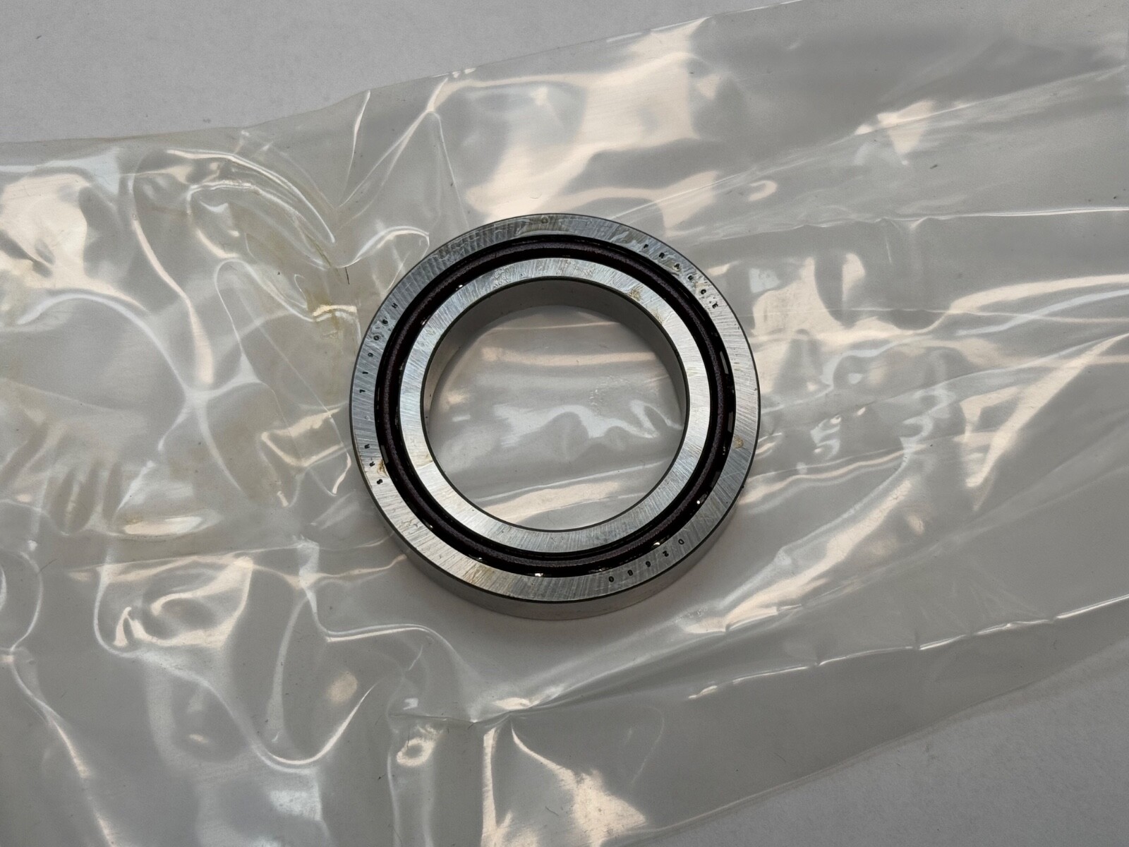 SNR 71906HUJ74 Angular Bearing 7906-E-T-UL-P4 71906-H-U-J74 30x47x9 mm