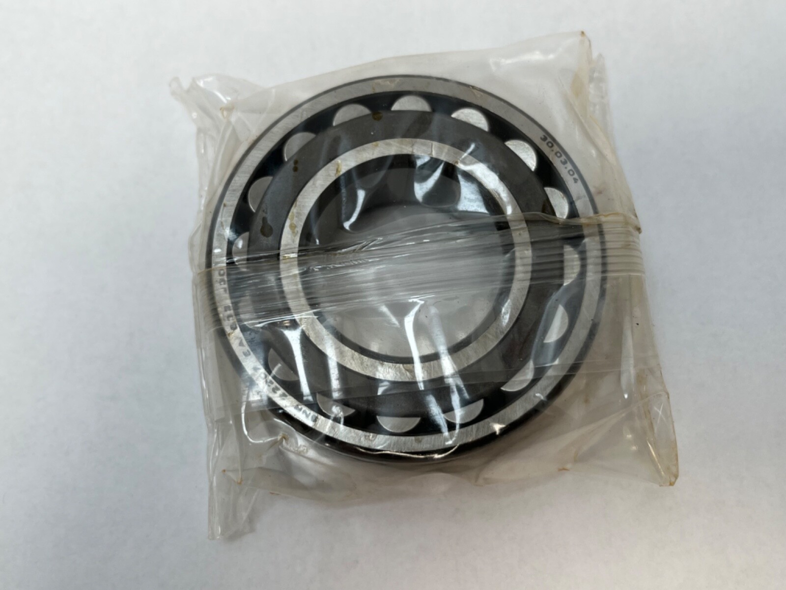SNR 22207EAB33J30 Bearing 35x72x23 mm 22207E 22207 EA W33/B33 C3/J30 Italy
