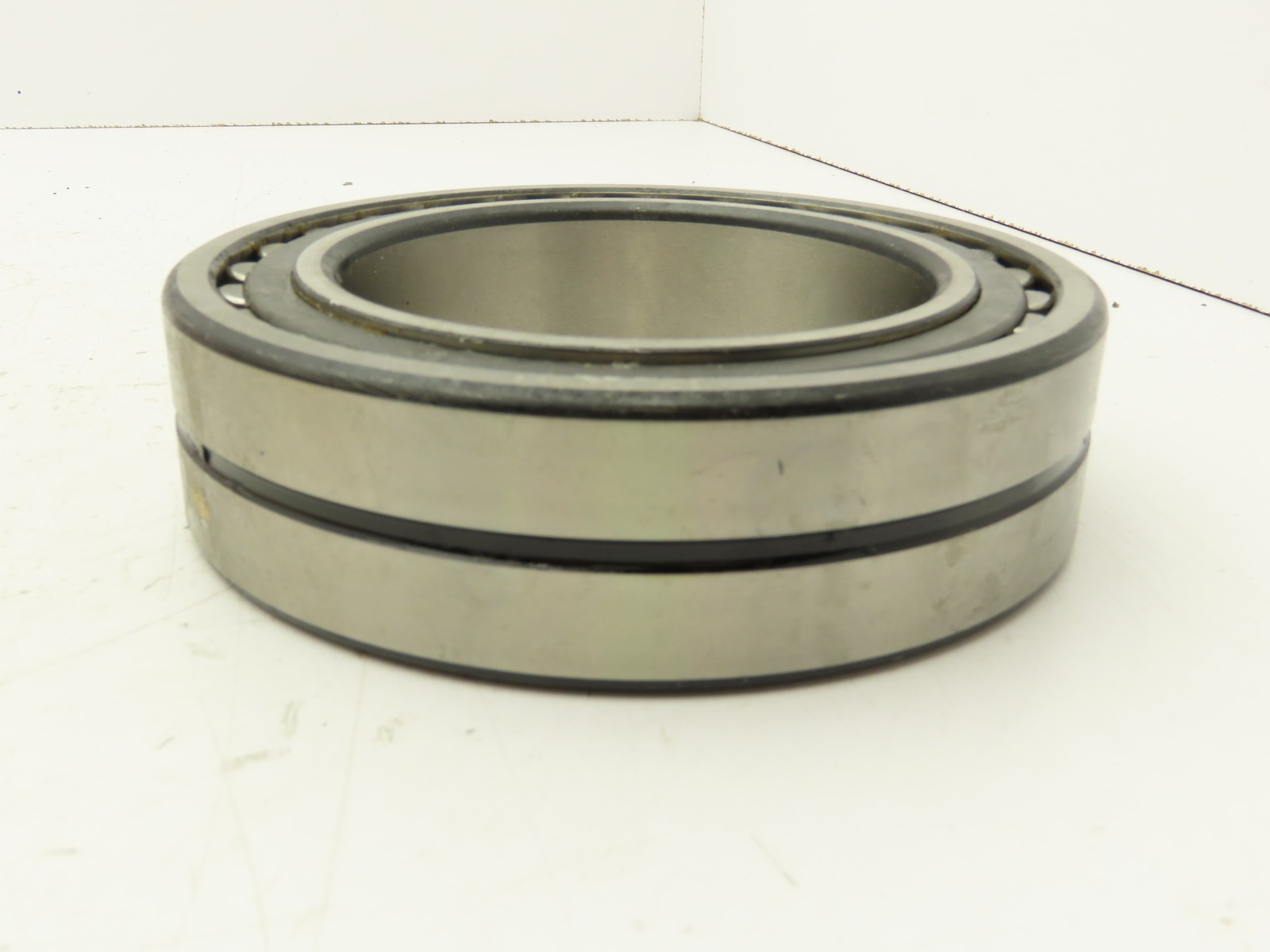 Consolidated SKF 23022CC C4W33 Spherical Roller Bearing 110 mm ID 170 mm OD